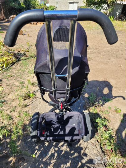 Детский велосипед с ручкой