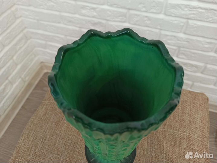 Ваза (СССР) малахитовое стекло