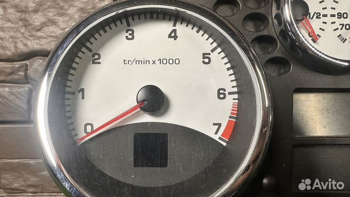 Щиток приборов Peugeot 207 2011