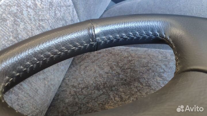 Руль черно-кожа Toyota, Lexus. Отличное состояние