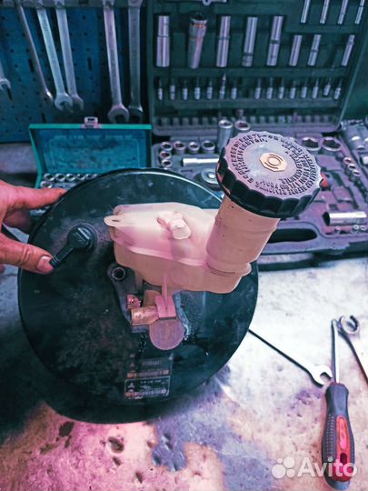 Главный тормозной цилиндр вут Лансер 10