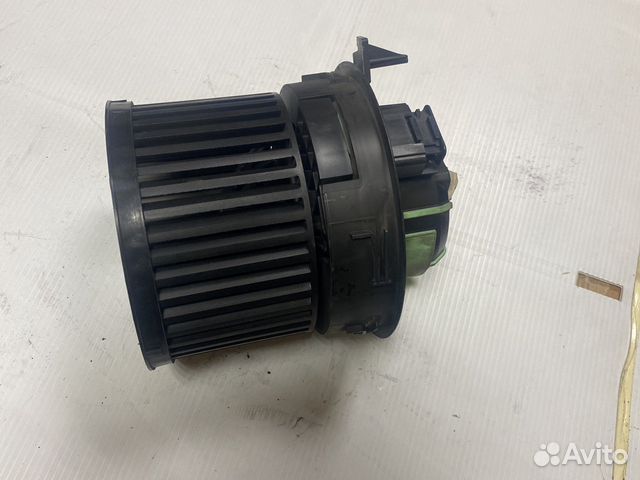Моторчик печки Peugeot 308