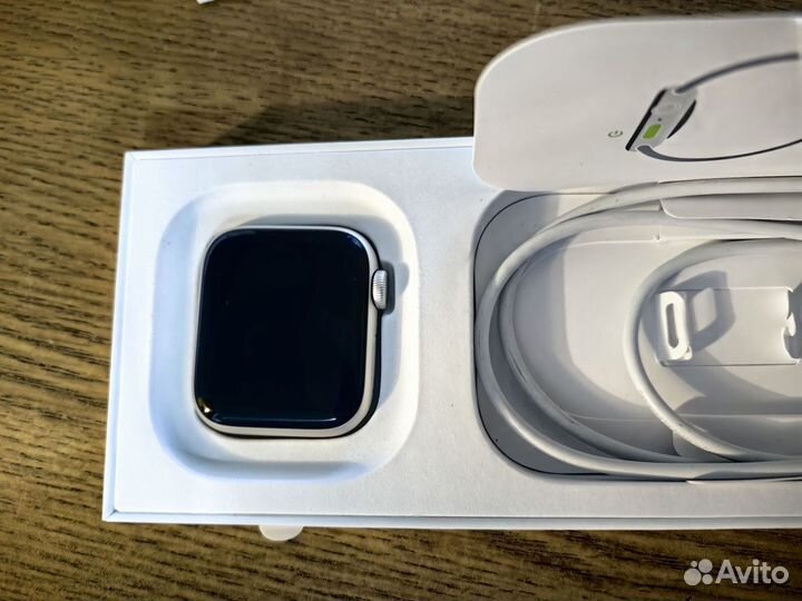 Apple Watch SE (GEN 2) 40 mm Starlight