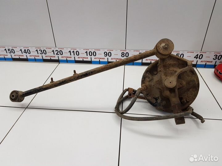 Кулак задний левый (Kia Spectra)