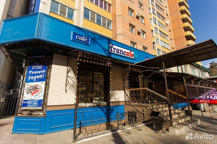 Хостес в кафе