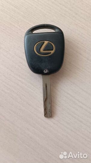 Ключ lexus