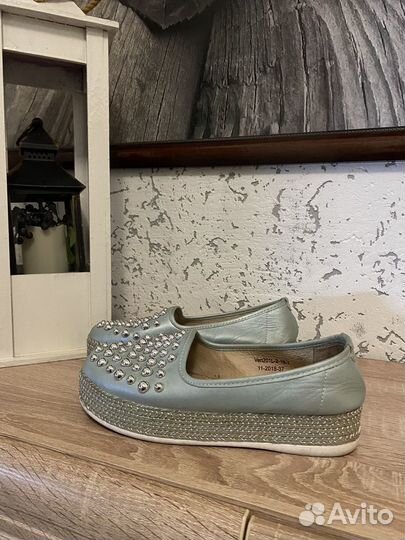 Обувь женская кожаная 37