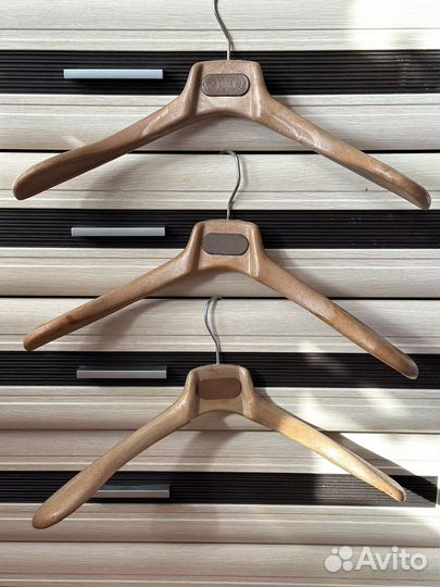 Плечики деревянные для верхней одежды