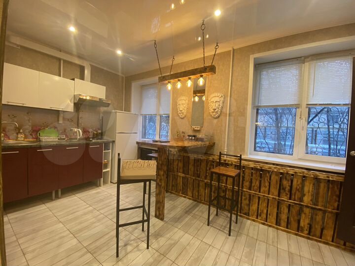 2-к. квартира, 44 м², 1/3 эт.