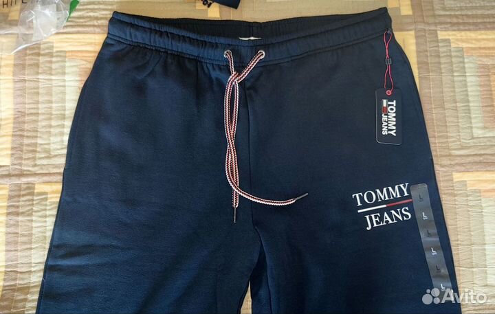 Tommy hilfiger костюм