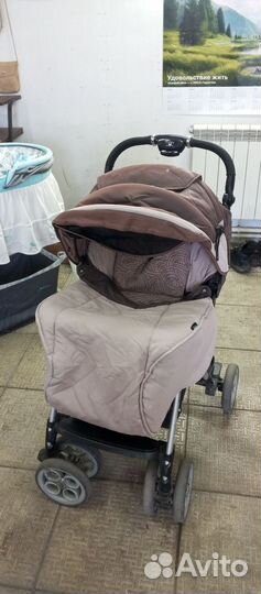 Прогулочная коляска