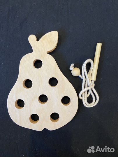 Деревянная шнуровка мантессори