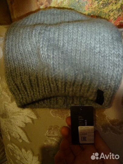 Шарфы и шапки. Разные. Зимние. Новые