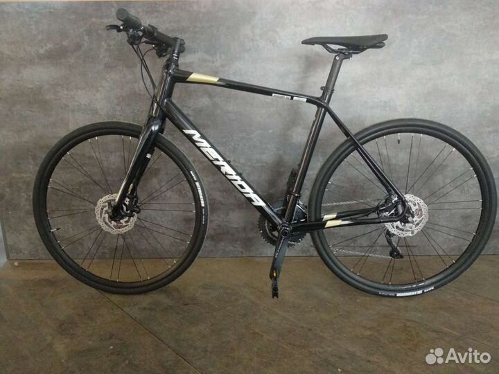 Велосипед Merida Speeder 900