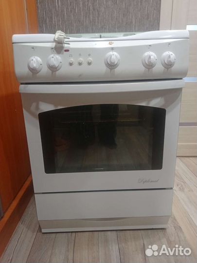 Продам газовую плиту hansa