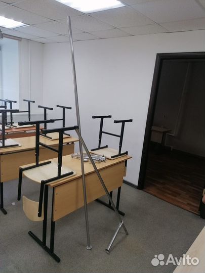 Штанга-вешалка для одежды