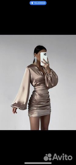 Вечернее атласное платье