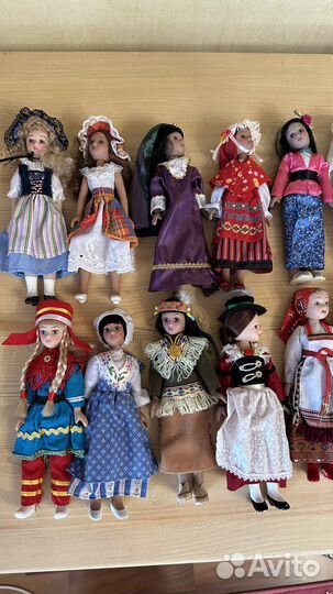 Кукла фарфоровая коллекционная национальная одежда
