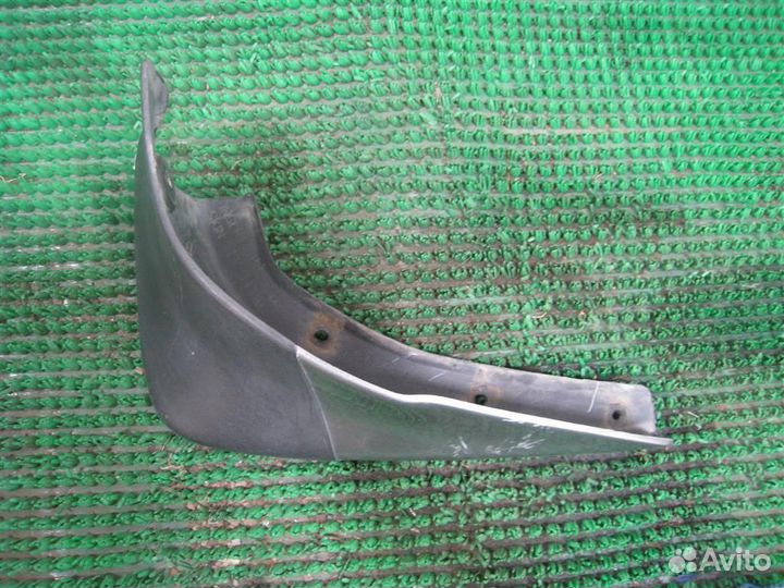 Брызговик задний правый Lexus RX300 (MCU15) 2002