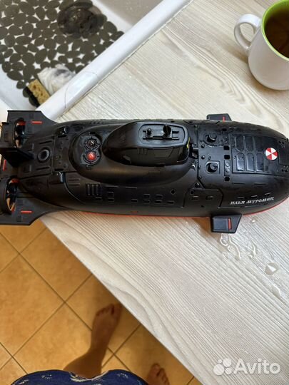 Большая лодка-игрушка