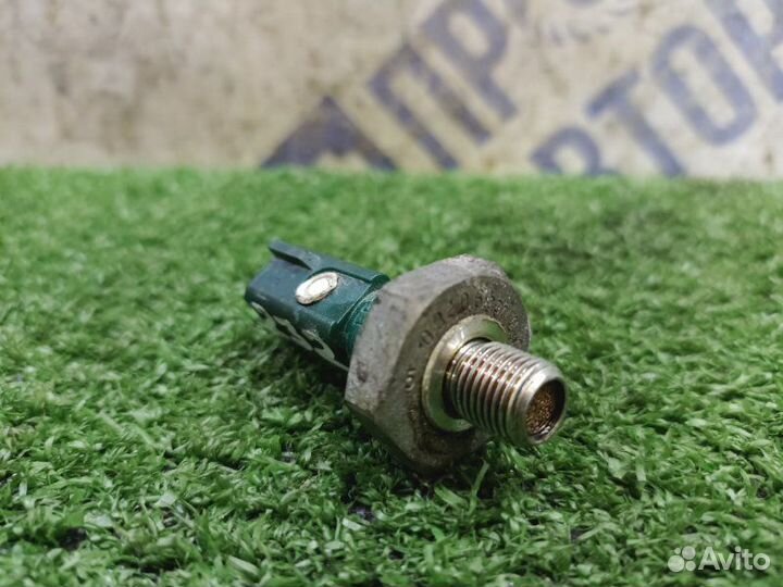 Датчик давления масла двс Volkswagen Jetta седан