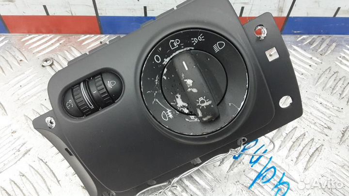 Переключатель света фар Volkswagen Golf