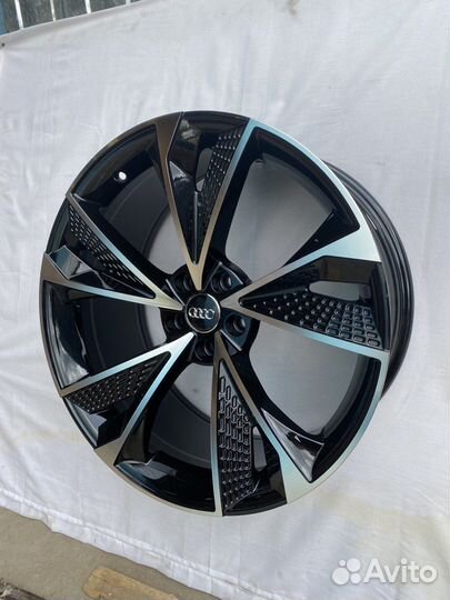 Диски R21 для Audi Q3