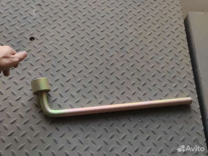 Балонный ключ 38