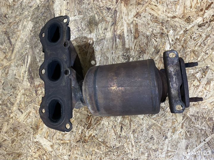 Коллектор выпускной 1.2 Skoda Fabia 2 07-15