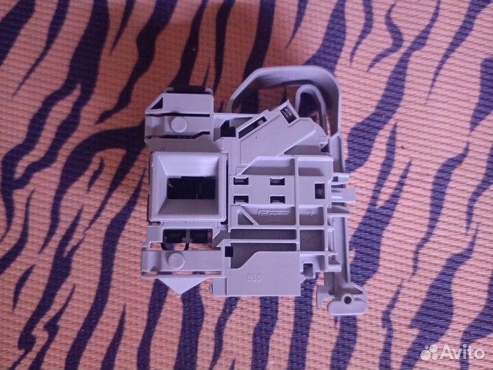 Замок блокировки люка EMZ BG-222556