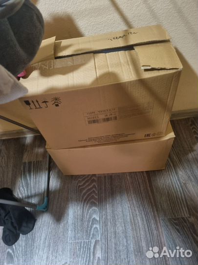 2 коробки вещей