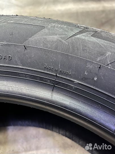 Pirelli Ice Zero 215/55 R17 98T