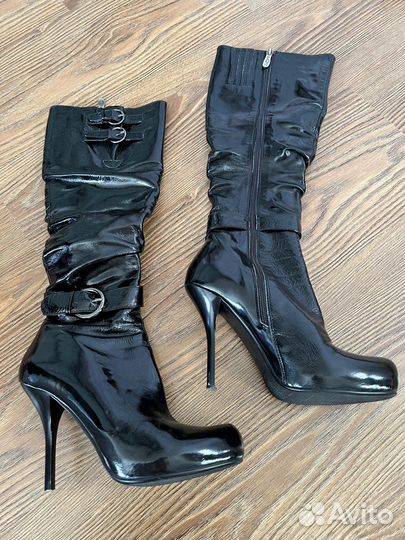 Сапоги лаковые