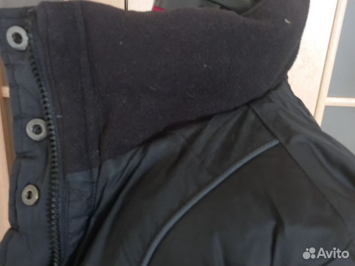 Черный пуховик женский 46разм флис воротник