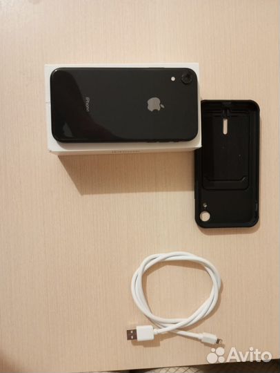iPhone Xr, 64 ГБ