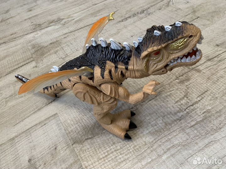 Интерактивная игрушка Динозавр со светом и звуком