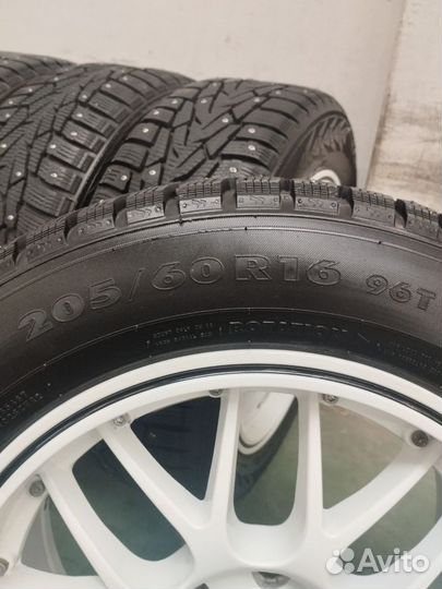 Nokian 205/60 r16