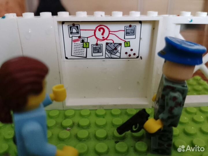 Продаю lego фигурки и т.д