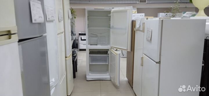 Холодильник Indesit