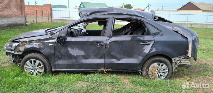 Volkswagen polo капот