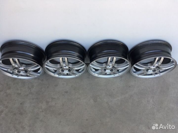 Литые диски R-15. 5/100. VW Polo. Skoda. Rapid