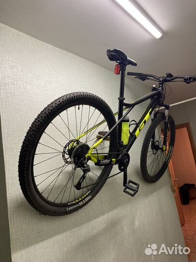 Горный велосипед GT awalanche 29 sport L