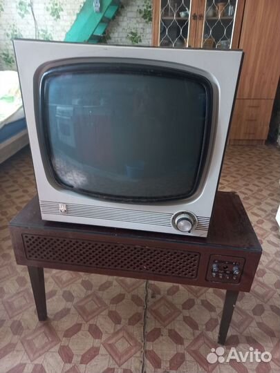 Телевизор Садко 302