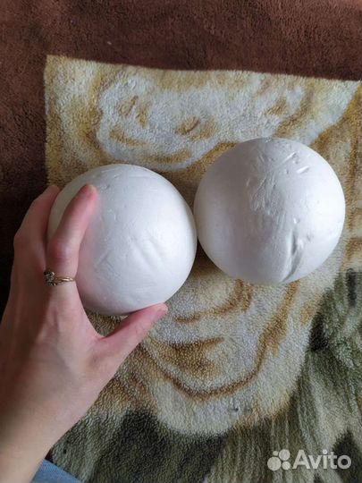 Пенопластовый шар и сердце