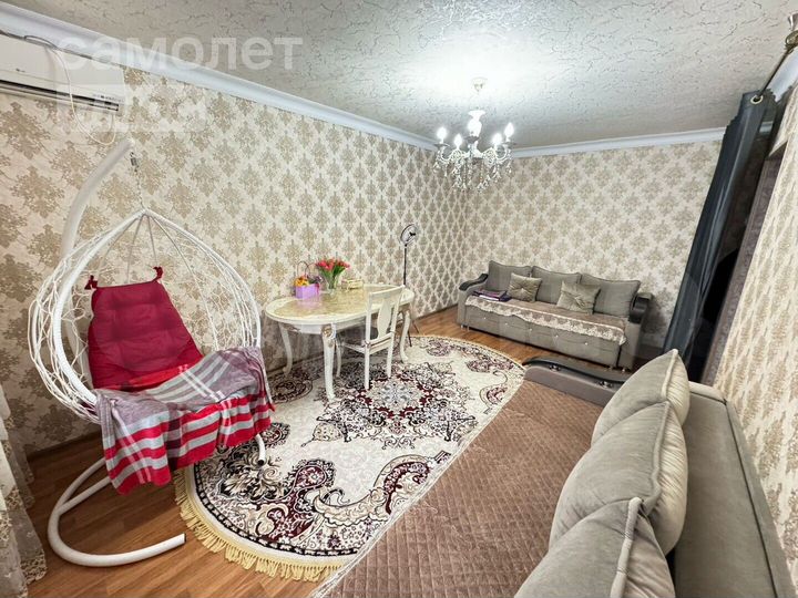 3-к. квартира, 85 м², 2/5 эт.