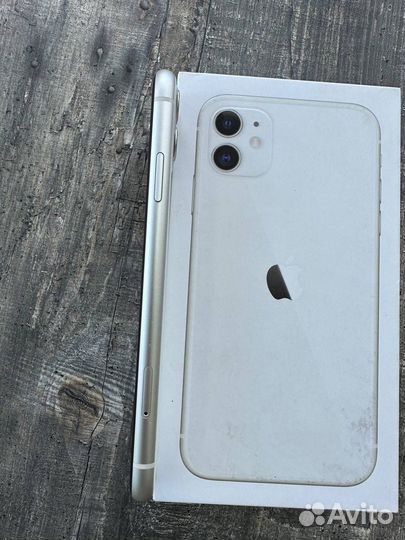 iPhone 11, 64 ГБ