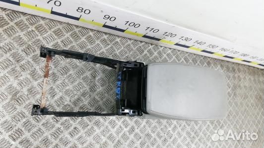 Подлокотник центральный lexus GS 3 (3SV21IX01)