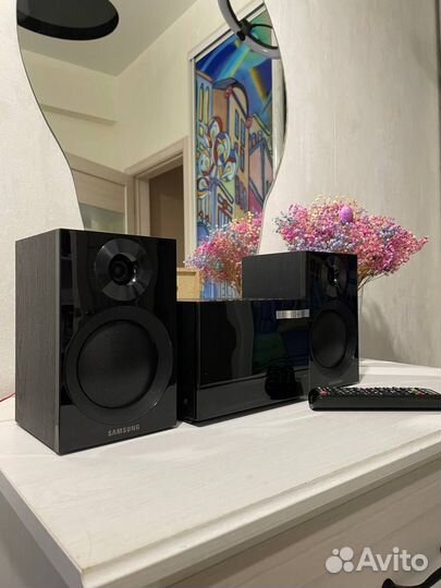 Музыкальный центр Samsung MM-E320D