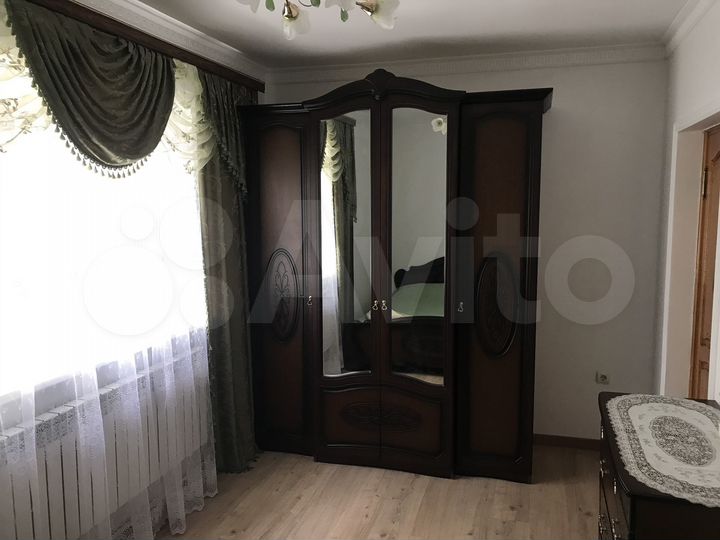 3-к. квартира, 90 м², 1/5 эт.