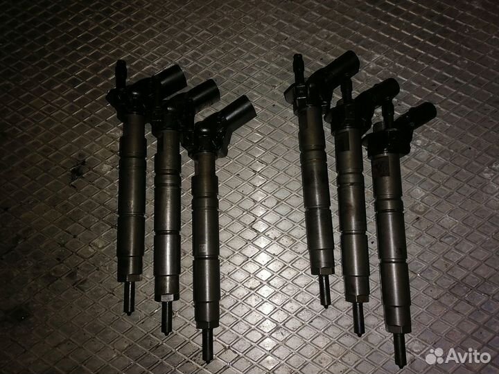 Форсунка топливная A6420700587